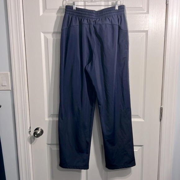 Beverly Hill Polo Club men’s pull on pants. Size XL. Blue with gray stripe. - Picture 6 of 6